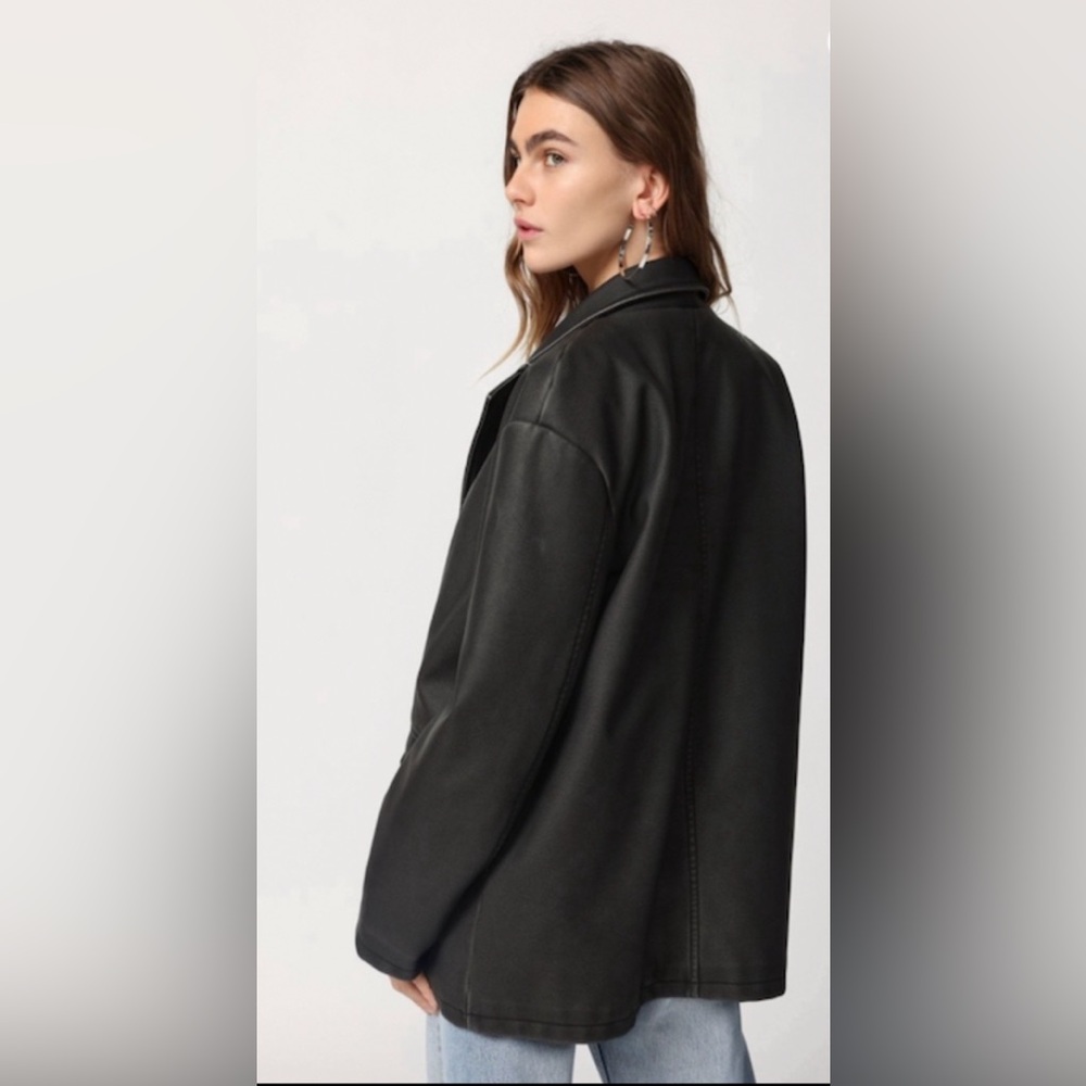 Urban Outfitters vegan leather overcoat w quilted lining. Excellent condition. - Picture 6 of 14